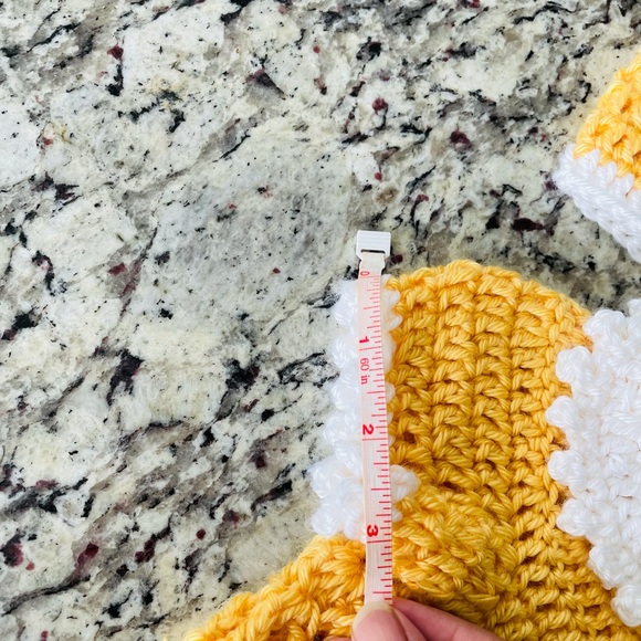 Handcrafted crochet baby dress - Picture 4 of 8